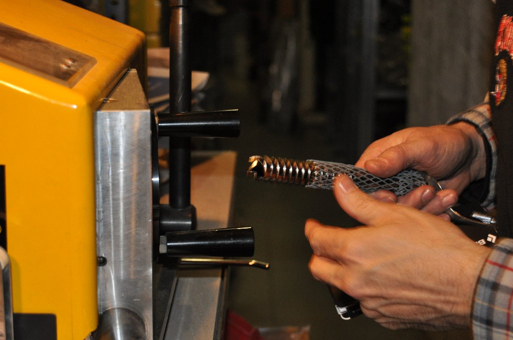 Taller de materiales_Afilado_Tornillos_Hielo_Deportes_Koala_Alpinismo